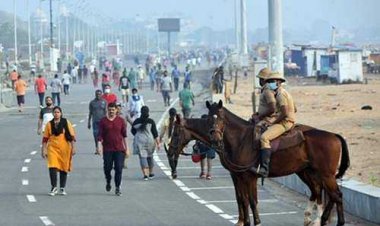 மெரீனா உள்ளிட்ட கடற்கரைகளில் அனுமதி; மக்கள் மகிழ்ச்சி