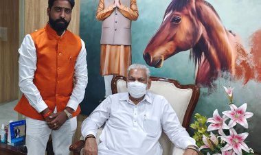 டெல்லியில் மத்திய அமைச்சருடன் ராஷ்ட்ர   நிர்மான் சேனா தேசியக்கட்சியின் செயலாளர்கள் சந்திப்பு!