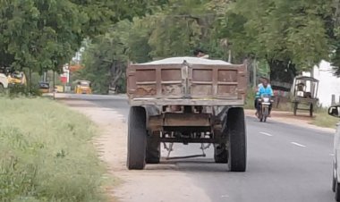 திறந்த நிலையில் மணல் ஏற்றிச்செல்லும் வாகனங்கள்