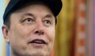 முன்னர்புதிய கட்சி தொடங்குவதாக அறிவித்த ஈலோன் மஸ்க்