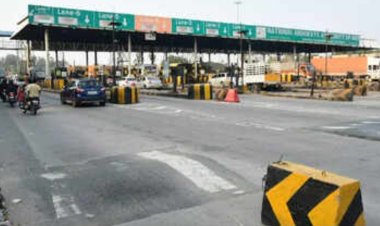 சுங்கச்சாவடியின் கட்டணங்களைக் குறைக்க மத்திய அரசு.... பாலங்கள், சுரங்கப்பாதைகள் 50% வரை கட்டணத்தை குறைக்க திட்டம்....