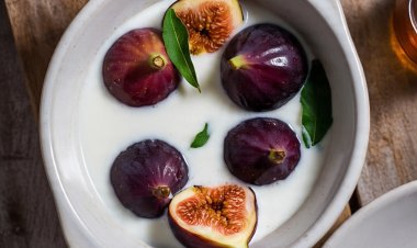 ஒன்னு  இல்ல... ரெண்டு இல்ல... அத்திப்பழத்தை பாலில் ஊறவைத்து சாப்பிட்டால் பல நன்மை இருக்கு