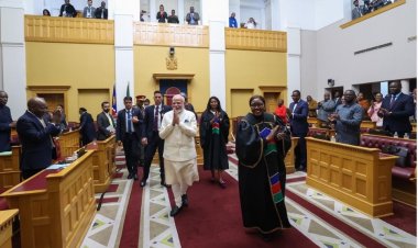 வெளிநாட்டு நாடாளுமன்றங்களில் 17 உரைகள்’ - மோடிக்கு பாஜக பாராட்டு; காங்கிரஸ் விமர்சனம்