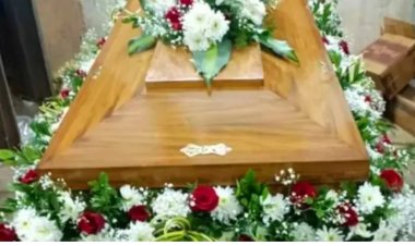 ரூ. 2.4 லட்சம் செலவில் உயிருள்ள தாய்க்காக சவப்பெட்டி வாங்கிய மகன்: சீனாவில் வியப்பான சம்பிரதாயம்!