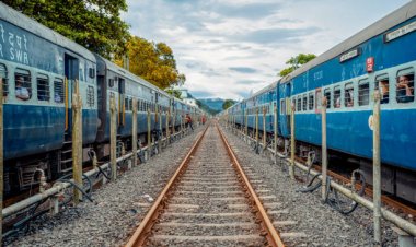 பயணிகள் கவனத்திற்கு... முன்பதிவில்லாத பெட்டிகளில் பயணிப்போருக்கு செக் வைக்கும் ரெயில்வே