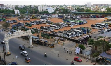 பயணிகள் சிறுநீர் கழிக்க வசதியாக பைபாஸ் ரைடர்களை 10 நிமிடம் நிறுத்தக் கோரி மனு ஐகோர்ட் தள்ளுபடி