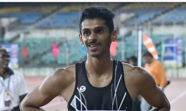 நீளம் தாண்​டு​தல்: முரளிக்கு தங்​கம்