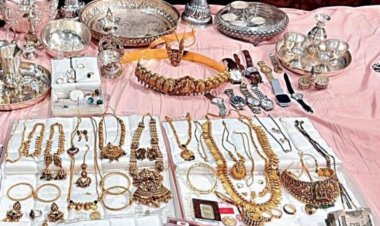 கர்நாடகாவில் 8 அரசு அதிகாரிகளின் வீடுகளில் சோதனை: ரூ.50 கோடி மதிப்பிலான பணம், நகைகள், ஆவணங்கள் பறிமுதல்