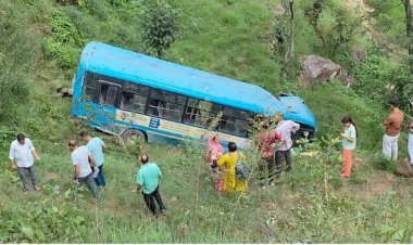 இமாச்சலில் பேருந்து கவிழ்ந்து 8 பேர் உயிரிழப்பு