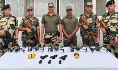 6 பாக். டிரோன்களை சுட்டு வீழ்த்திய பிஎஸ்எப்: ஹெராயின், துப்பாக்கிகள் பறிமுதல்