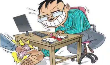 லஞ்சம் வாங்கியபோது கையும் களவுமாக சிக்கியவர்கள்: நேற்றைய பட்டியல் இதோ!