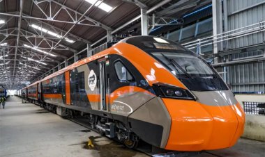 120 வந்தே பாரத் படுக்கை வசதி ரெயில்களுக்கு ஒப்பந்தம்- ரெயில்வே மந்திரி தகவல்