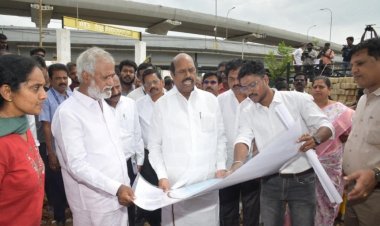 மத்திய கைலாஷ் பகுதியில் குடும்பத்தினர் ஒவ்வொருவருக்கும் கார் இருப்பதே போக்குவரத்து நெரிசலுக்கு காரணம்: எ.வ.வேலு கருத்து