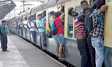 சென்னையில் மெமு ரயில்களில் நிரம்பி வழியும் கூட்டம்: பெட்டிகளை அதிகரிக்க வேண்டுேகாள்