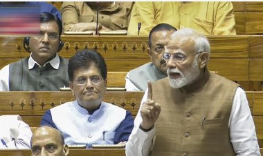 அணு ஆயுத மிரட்டலுக்கு இந்தியா அடிபணியாது என்பதை நிரூபித்தோம்!” - மக்களவையில் பிரதமர் மோடி பதிலுரை