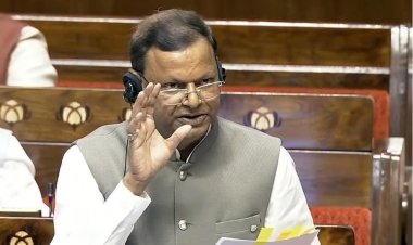 நாடு முழுவதும் உள்ள வங்கிகளில் உரிமை கோரப்படாத தொகை ரூ.67 ஆயிரம் கோடி: நாடாளுமன்றத்தில் அமைச்சர் தகவல்