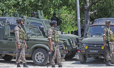 ஆபரேஷன் சிவசக்தி: ஜம்மு காஷ்மீரின் பூஞ்சில் நடந்த என்கவுன்ட்டரில் 2 தீவிரவாதிகள் சுட்டுக்கொலை