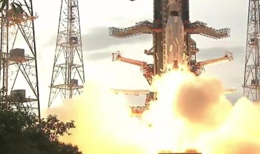 இஸ்ரோ - நாசா உருவாக்கிய ‘நிசார்’ செயற்கைக்கோள் வெற்றிகரமாக விண்ணில் நிலைநிறுத்தம்