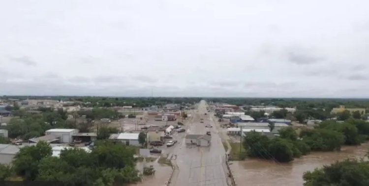 டெக்சாஸில் உயிர்களை பறித்த பேரழிவு வெள்ளம் - பாதிப்பை காட்டும் 12 படங்கள்