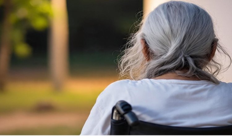 கேரள மாநிலத்தில் உறவினர்கள் கைவிட்டதால் முதியோர் இல்லத்துக்கு சேமிப்பை வழங்கிய மூதாட்டி!