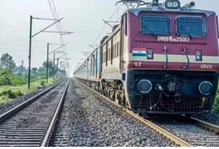 திருச்சி-ஈரோடு பயணிகள் ரயில் புறப்படும் நேரம் மாற்றம்