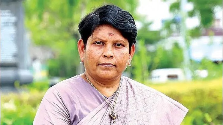 படிக்குற காலத்துல என்னை ‘மக்கு’ன்னாங்க... இப்போ தமிழ் ஆய்வாளர்னு கொண்டாடறாங்க!” ஆசிரியர் கனகலட்சுமி