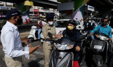 பாலியல் வன்கொடுமையை தவிர்க்க வீட்டிலேயே இருங்கள்' - குஜராத் போலீஸ் போஸ்டரால் சர்ச்சை