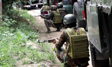 ஆபரேஷன் அகால்: ஜம்மு காஷ்மீரில் ராணுவத்துடன் மோதல் - 2 பயங்கரவாதிகள் உயிரிழப்பு