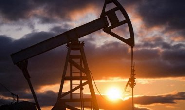 கச்சா எண்ணெய் விவகாரத்தில் இரட்டை வேடம்: அமெரிக்கா, ஐரோப்பிய நாடுகள் மீது இந்தியா விமர்சனம்