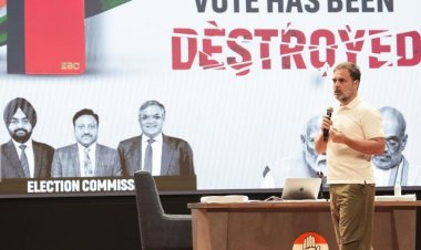 வாக்காளர் மோசடி குற்றச்சாட்டு: சத்தியப் பிரமாணத்தில் கையெழுத்திடுமாறு ராகுல் காந்திக்கு தேர்தல் ஆணையம் கடிதம்