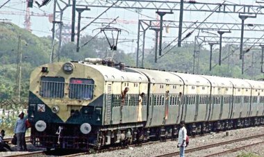 திடீர் ரத்து, அடிக்கடி தாமதம்: எப்போது சீராகும் சென்னை புறநகர் மின்சார ரயில் சேவை?