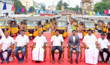 பெண்கள், திருநங்கை ஓட்டுநர்களுக்கு ரூ.1 லட்சம் மானியத்துடன் புதிய ஆட்டோ - உதயநிதி ஸ்டாலின் வழங்கினார்