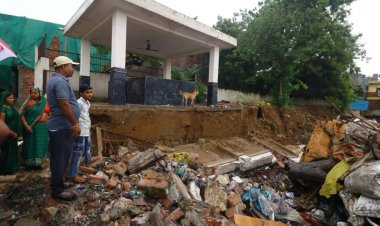 டெல்லியில் கனமழையால் சுவர் இடிந்து 2 சிறுமிகள் உட்பட 8 பேர் உயிரிழப்பு