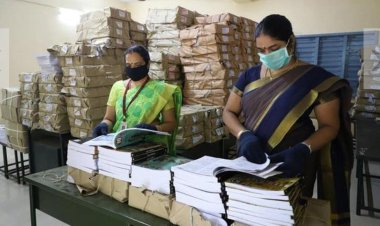 வெளிமாநில தமிழ்ச் சங்கங்களுக்கு இலவச தமிழ்ப் பாடநூல் விநியோகம் நிறுத்தம்: தமிழக அரசின் நிதி நெருக்கடியால் பல ஆண்டு திட்டம் ரத்து