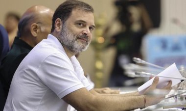 ஆதாரங்கள், உறுதிமொழி பத்திரம் கொடுங்கள்: ராகுலுக்கு 3 தேர்தல் அதிகாரிகள் மீண்டும் கடிதம்