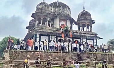 கோயிலை இடித்து கட்டியதாக புகார்: உ.பி.யில் முஸ்லிம் தர்காவை சேதப்படுத்திய இந்துத்துவா அமைப்பினர்