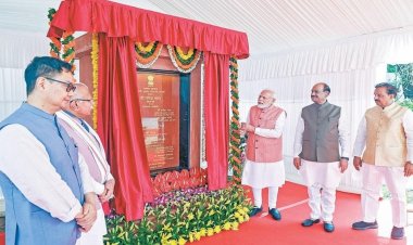 எம்.பி.க்களுக்கான 184 அடுக்குமாடி குடியிருப்புகள்: பிரதமர் நரேந்திர மோடி திறந்து வைத்தார்