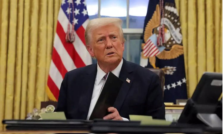 அடுத்த 24 மணி நேரத்தில் இந்திய பொருள்களுக்கு மீண்டும் வரி விதிக்கப்படும்: அதிபர் டிரம்ப்