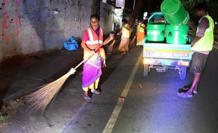 தூய்மைப் பணி தனியாரிடம் வழங்கும் விவகாரம்: மாநகராட்சி ஆணையருக்கு தேசிய எஸ்சி ஆணையம் நோட்டீஸ்
