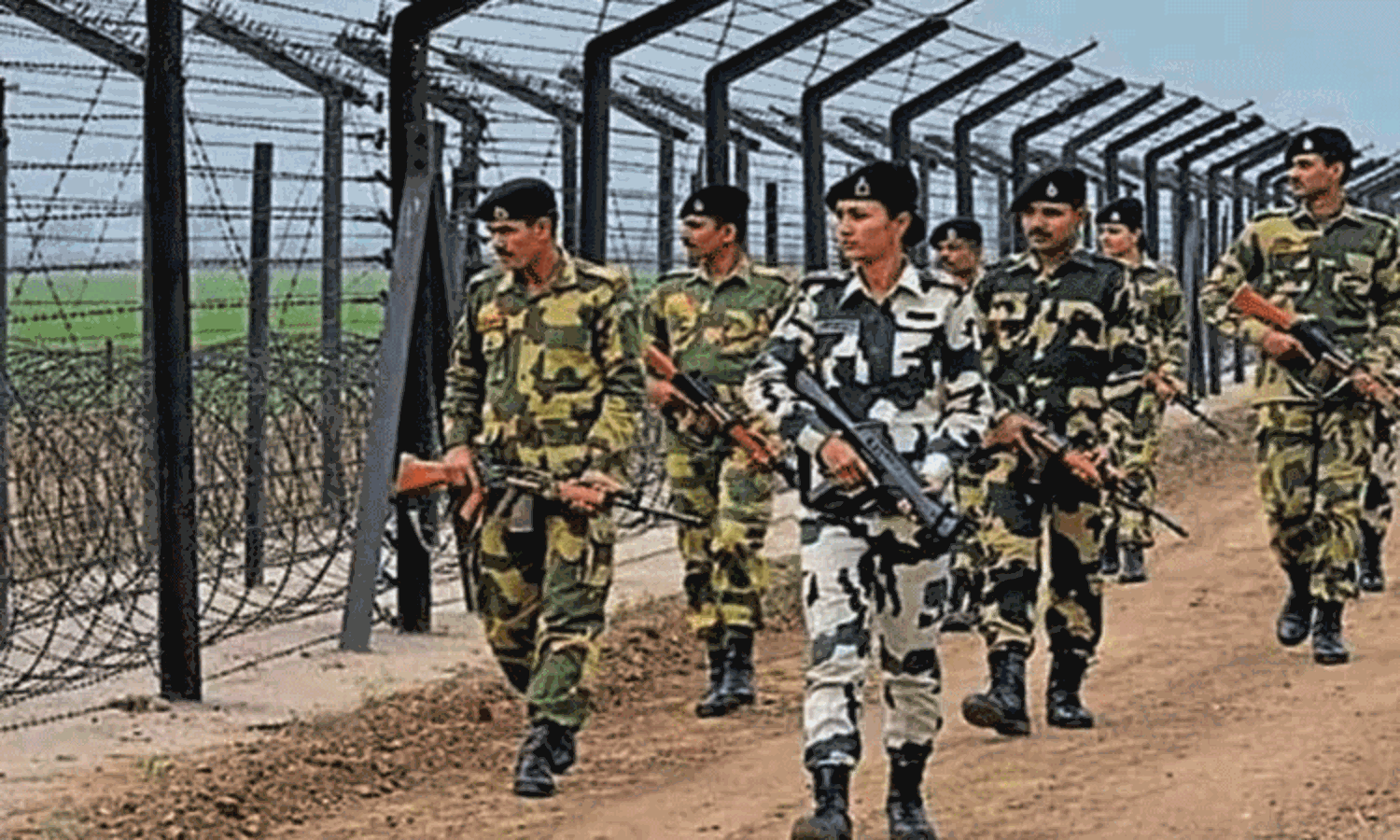 எல்லை பாதுகாப்பு படையில் வேலை: 10 ஆம் வகுப்பு முடித்தவர்கள் விண்ணப்பிக்கலாம்